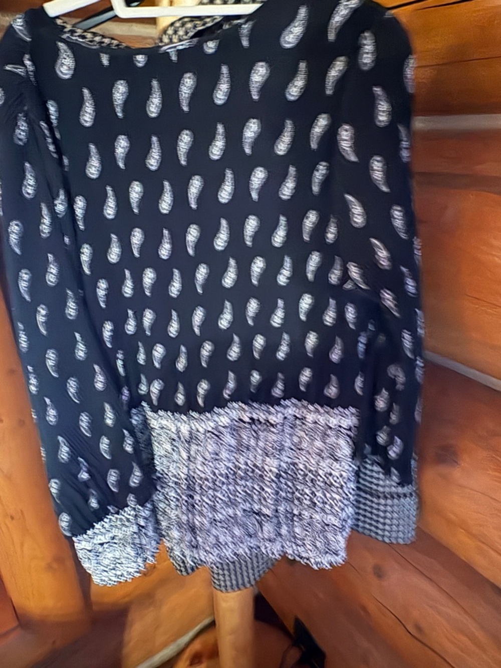 Kim Rodger’s 2x pleated top - Picture 5 of 5